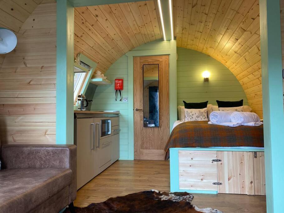 Seaview Lodges At Torlinnhe Fort William Exterior foto